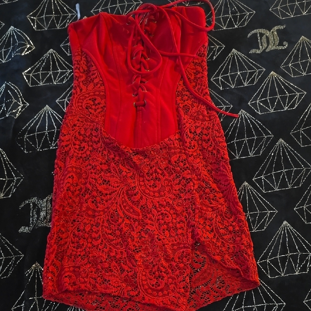 Chic Red Lace-Up Dress